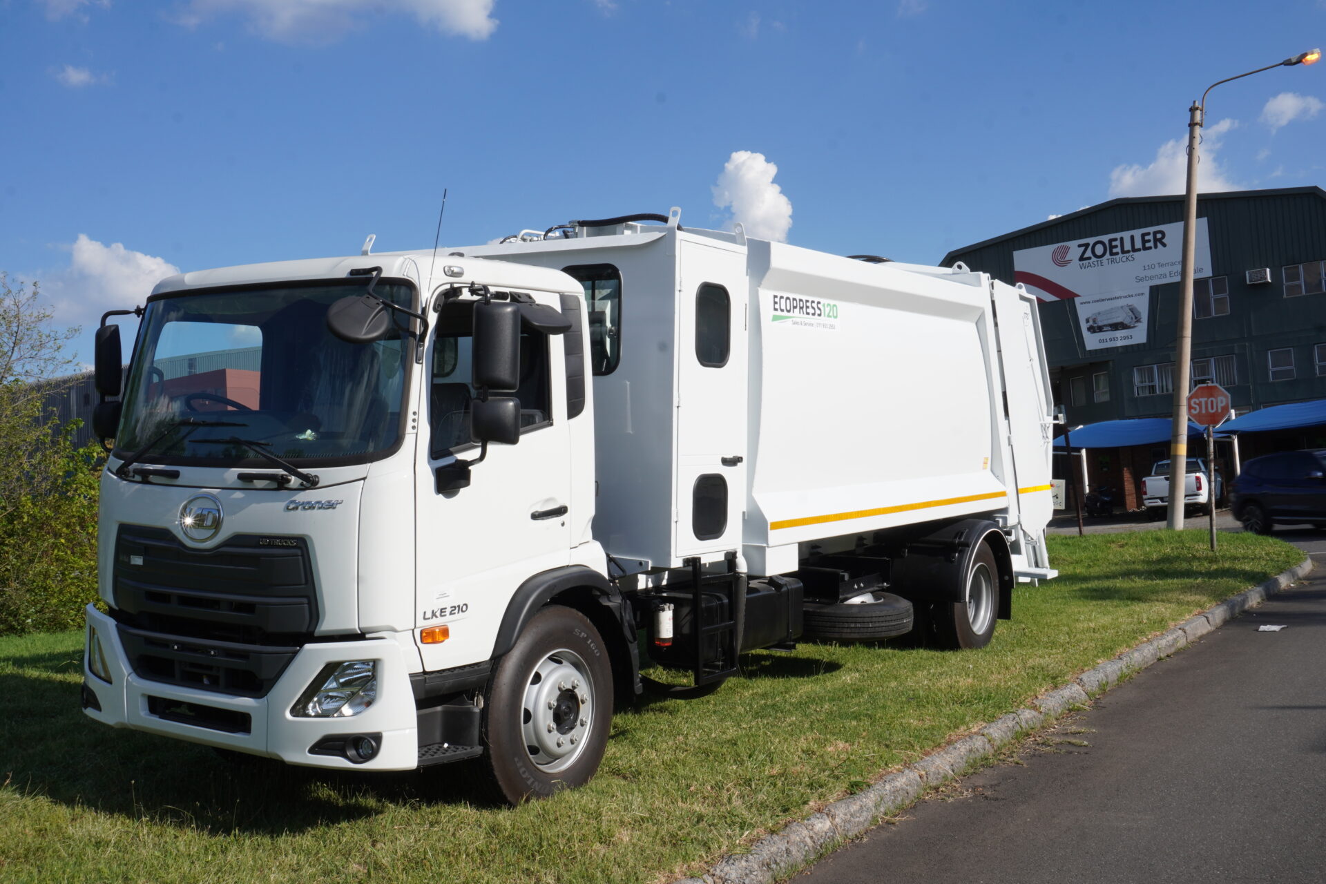Waste Compactor Truck | Zoeller Waste Trucks