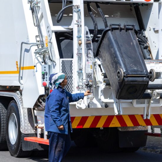 Waste Truck Manufacturers